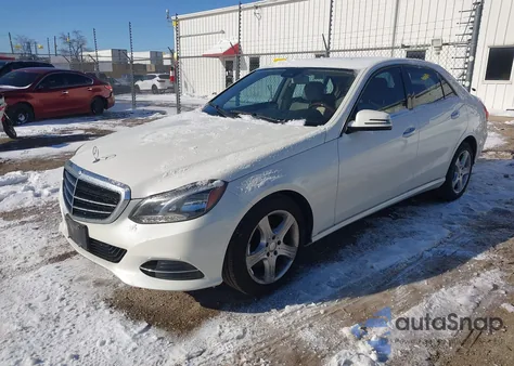 2014 Mercedes-Benz E 350 4Matic z USA, uszkodzony, nr VIN WDDHF8JB2EA821592